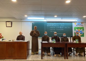 Hòa thượng Hiệu Trưởng sách tấn và khai mạc thi học kỳ II năm thứ I Sơ cấp Phật học Long An