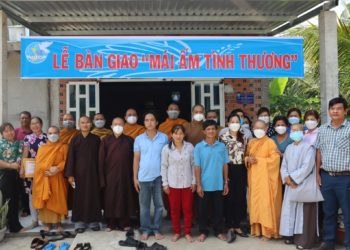 Ban Trị Sự GHPGVN Huyện Đức Hòa Lễ Trao Tặng Nhà Tình thương xã Hòa Khánh Tây, huyện Đức Hòa