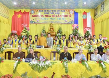 Khóa tu mùa hè “Gieo hạt từ bi lần thứ 4” tại Chùa Pháp Minh ngày thứ 1