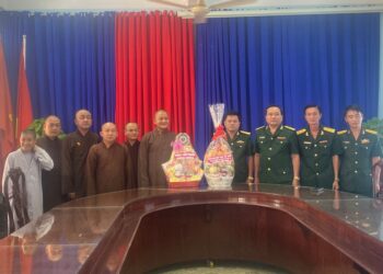 BTS GHPGVN huyện thăm Ban Chỉ huy Quân sự huyện Đức Hòa nhân 22/12