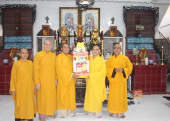 Ban Trị sự GHPGVN huyện Đức Hòa chúc tết các tự viện trong huyện ngày 17/12/Nhâm Dần