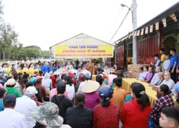 Chùa Tân Phước tổ chức “Phiên chợ 0 đồng dành cho người khiếm thị và người có hoàn cảnh khó khăn”