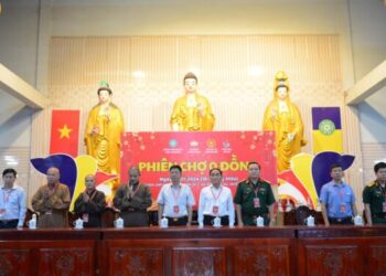 Đức Hòa: Phiên chợ 0 đồng cho 400 người dân tại chùa Linh Nguyên