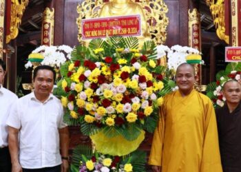 Bí thư Tỉnh ủy Long An chúc mừng Đại lễ Phật đản Phật giáo huyện và chùa Pháp Minh