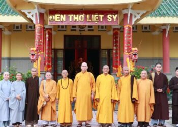 Đức Hòa: Phật giáo huyện viếng nghĩa trang Liệt sĩ nhân đại lễ Phật Đản PL. 2568 – DL. 2024