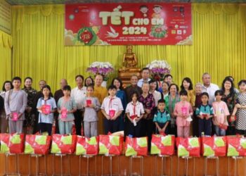 Chùa Pháp Minh tổ chức Chương trình Tết Cho Em 2024