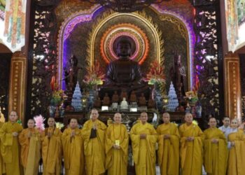 Đức Hòa – Đức Huệ: Phật giáo huyện khánh tuế Ban Chứng minh, Ban Thường trực Phật giáo tỉnh Long An, huyện Đức Hòa