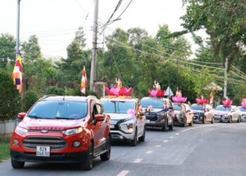 Đức Hòa: Phật giáo huyện diễu hành xe hoa kính mừng Phật Đản PL. 2568 – DL. 2024