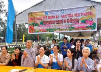 Đức Hoà: Chùa Tân Phước tổ chức chương trình “Tết nhân ái – Lan tỏa yêu thương – Phiên chợ 0 đồng”